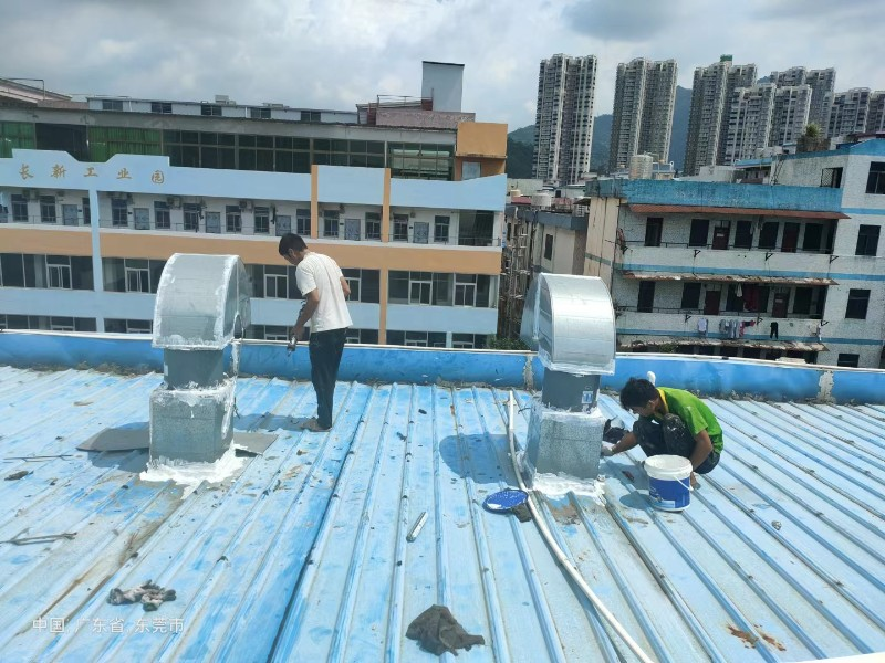 咸丰钢结构屋面涂料维修方法